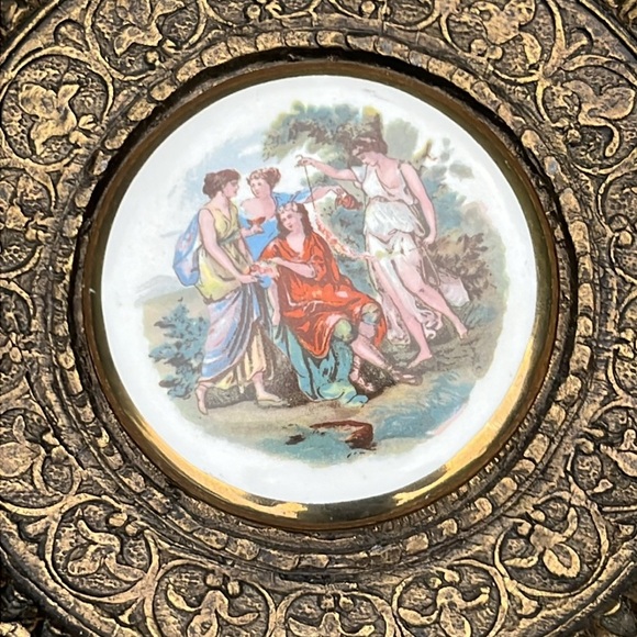 Pair Sungott Art Studios NY Small Edwardian Hanging Metal Plates 24k Gold Detail - Picture 2 of 5